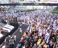 Miles de personas toman las calles de Israel para exigir a Netanyahu un acuerdo por los rehenes