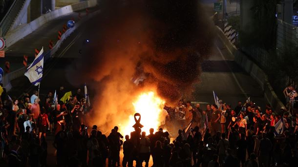 Barricadas en las protestas, en Israel. Foto: EFE