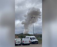 Una explosión causa un incendio en la Pirotecnia Valecea de Berantevilla 