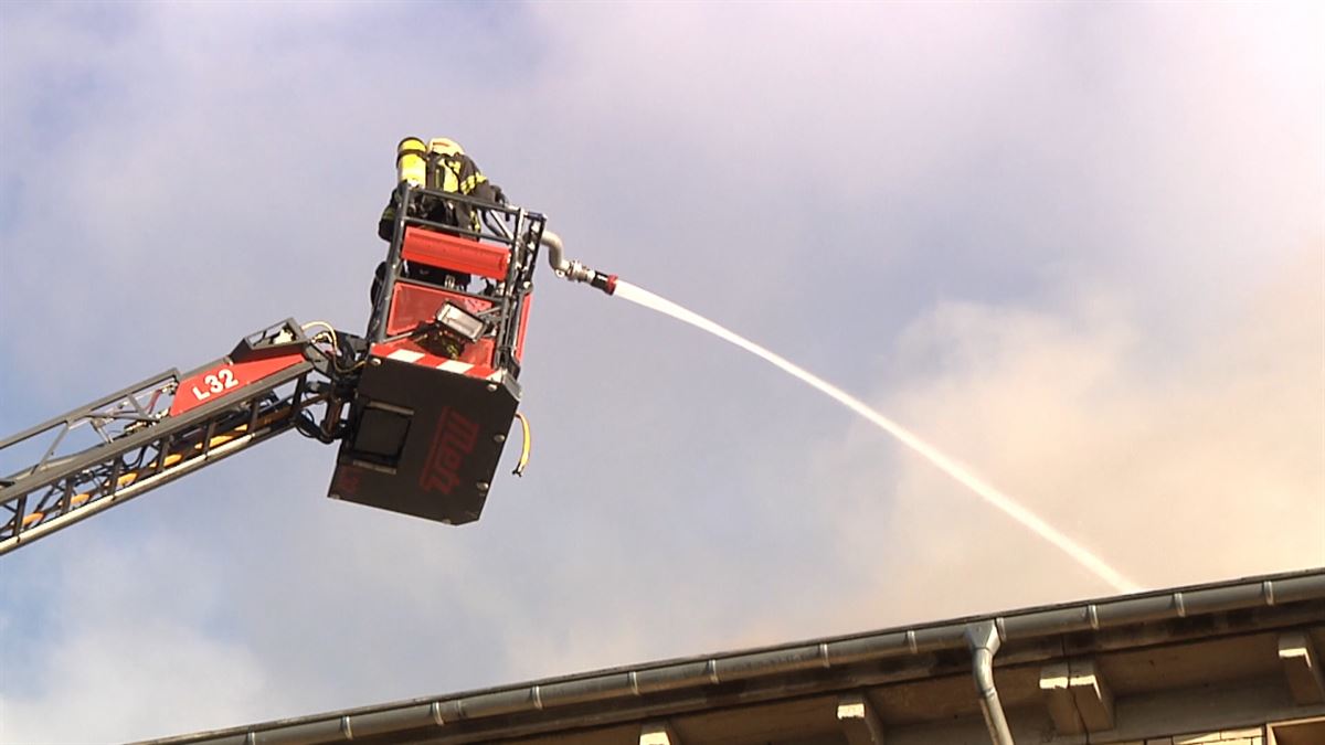 Incendio en Pamplona. Imagen obtenida de un vídeo de EITB Media.