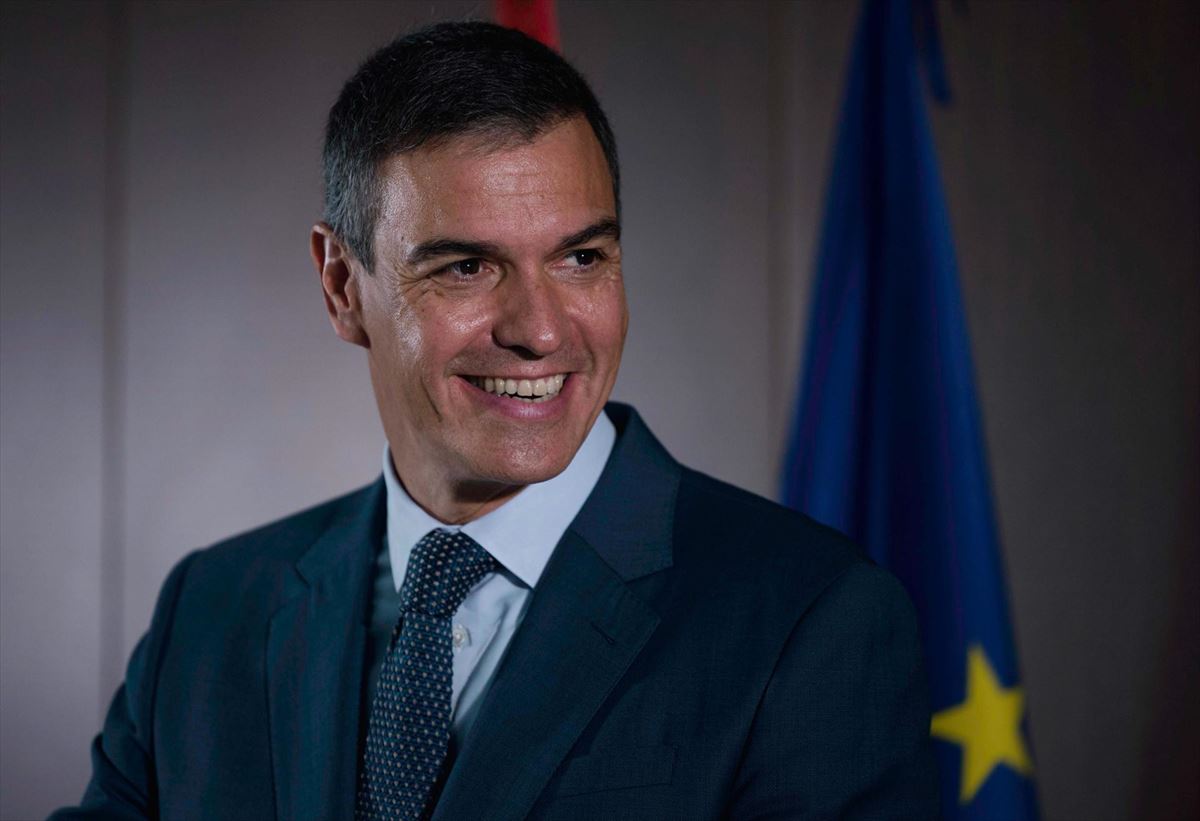 Pedro Sanchez, Txinara egiten ari den bidaian