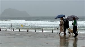 Euria Zarautzen. Argazkia: Lorentxo Portularrume