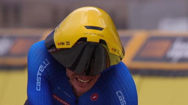 Edoardo Affini, de Italia, ha ganado el título individual y por equipos. Foto: EFE. 