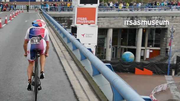 Bibao Triathlon probaren artxiboko irudia. Irudia: Bilboko Udala