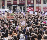 Miles de personas se manifiestan en París en apoyo a Gisèle Pelicot