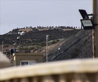 La presencia policial en Ceuta evita, de momento, la entrada masiva de migrantes