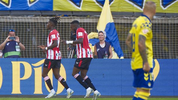 Los hermanos Williams celebrando el gol de Nico. Foto: EFE