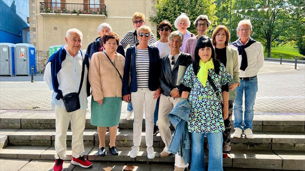 Galdakao homenajea a Gorantza Futbol Taldea, su primer equipo de fútbol femenino