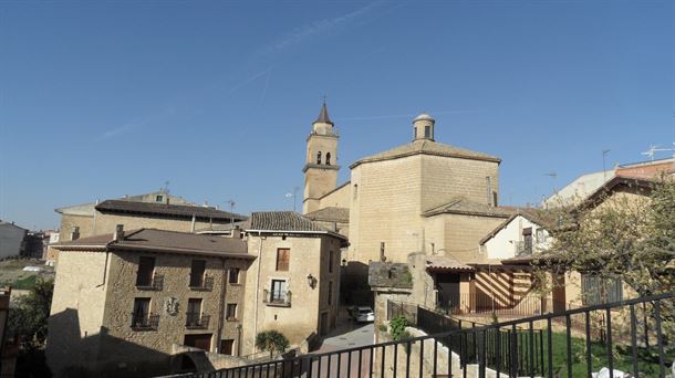 Iglesia parroquial de San Acisclo y Santa Victoria.