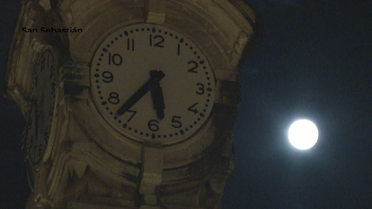 La Superluna en San Sebastián