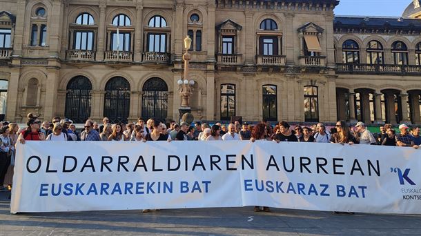 Euskalgintzaren Kontseiluak eta Bagerak Donostian egindako elkarretaratzea. Argazkia: EITB Media.