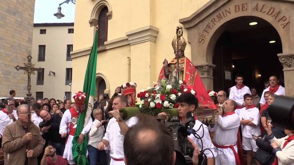 Pamplona celebra el día grande de San Fermín de Aldapa