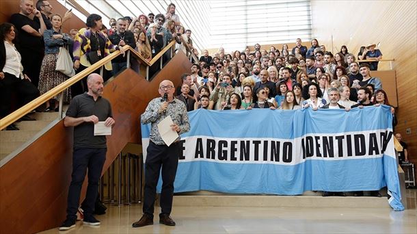 Argentinako zinemaren aldeko ekitaldia.