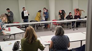 Sindikatuak Nafarroako Hezkuntza Mahai Sektorialetik altxatu dira, Foru Gobernuaren borondate faltagatik