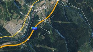 Egoera bere onera etorri da Kadaguako igarobidean, bi ibilgailuren arteko istripuak ilarak eragin ondoren