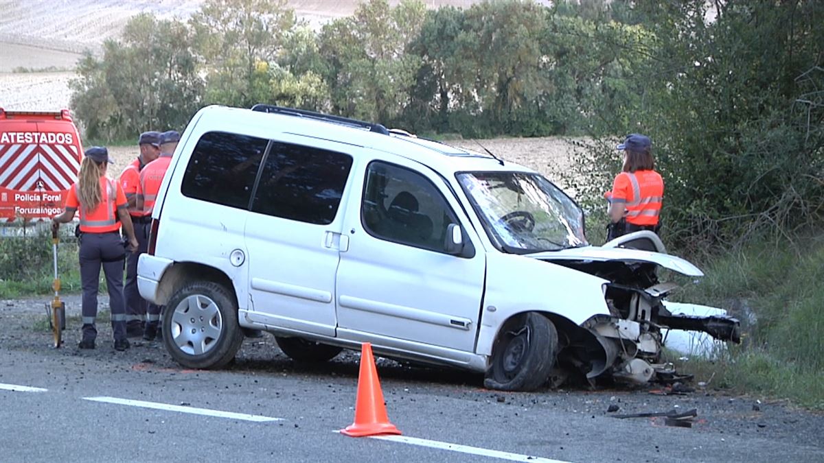 El vehículo accidentado. Imagen obtenida de un vídeo de EITB Media.