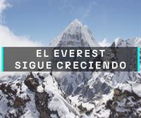 El Everest no deja de crecer