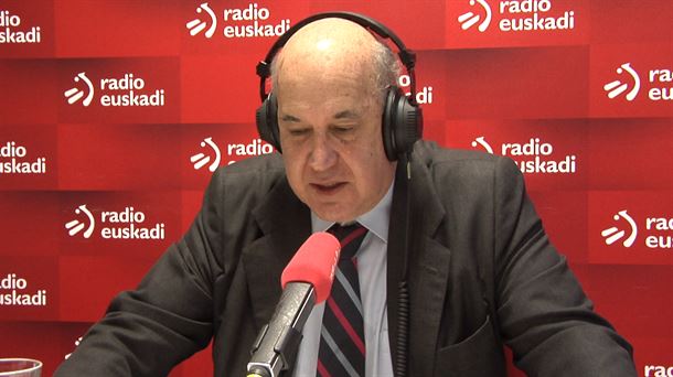 Juan Calparsoro, fiscal jefe de Gipuzkoa, en los micrófonos de Radio Euskadi