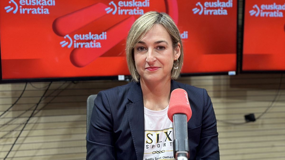 Maria Ubarretxena Eusko Jaurlaritzako bozeramaile eta Autogobernu sailburua, Euskadi Irratian