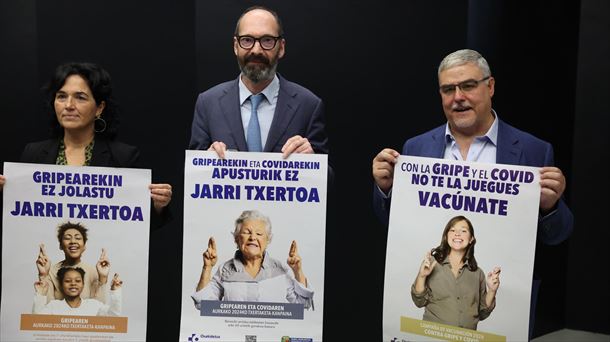 Presentación de la campaña de vacunación contra la gripe y covid. Foto: EFE