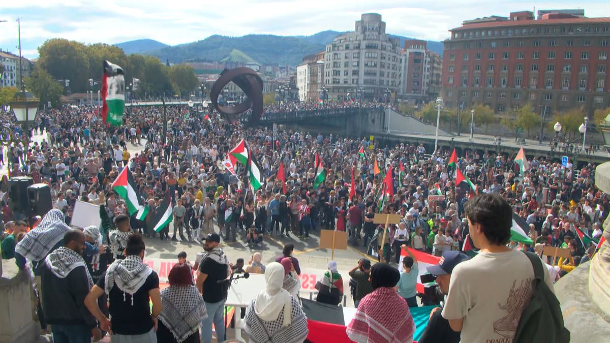 Bilbok bat egin du palestinar herriarekin