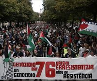 Marea de solidaridad con Palestina en Pamplona bajo el lema ''Un genocidio, 76 años de resistencia''