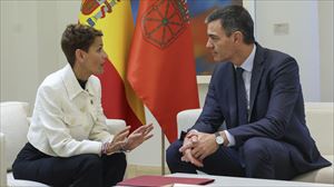 Maria Chivitek AHTaren lanak azkartzea eskatu dio Pedro Sanchezi