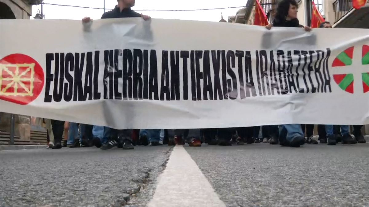 Ernai reivindica una Euskal Herria antifascista en una manifestación en Tafalla