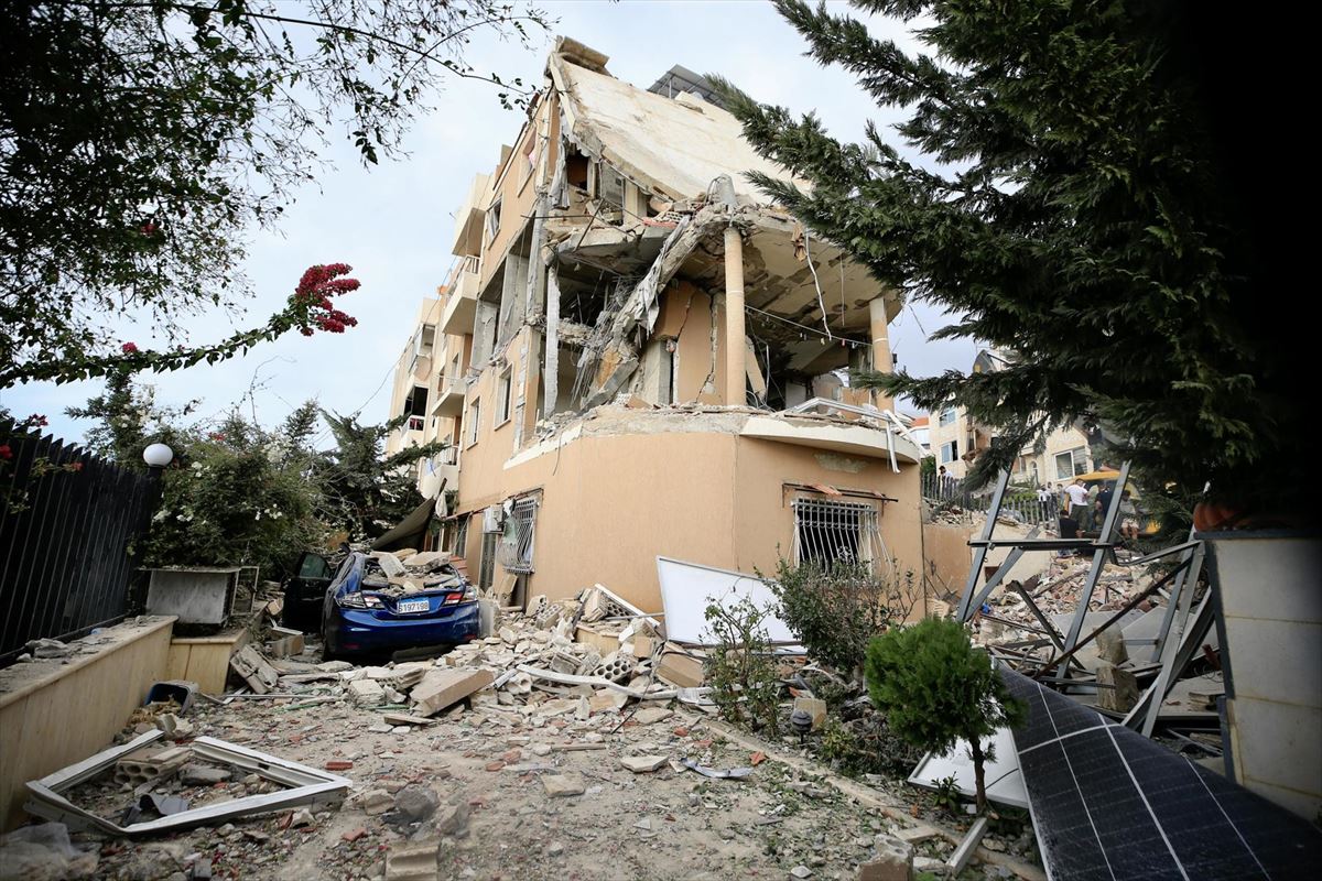 La ciudad de Barja (Líbano) bajo los escombros tras el ataque israelí. Foto: EFE