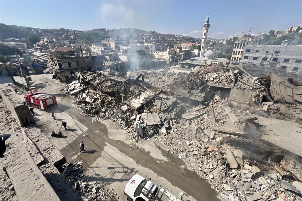 Imagen de una ciudad de Líbano tras sufrir un bombardeo israelí. Foto: EFE