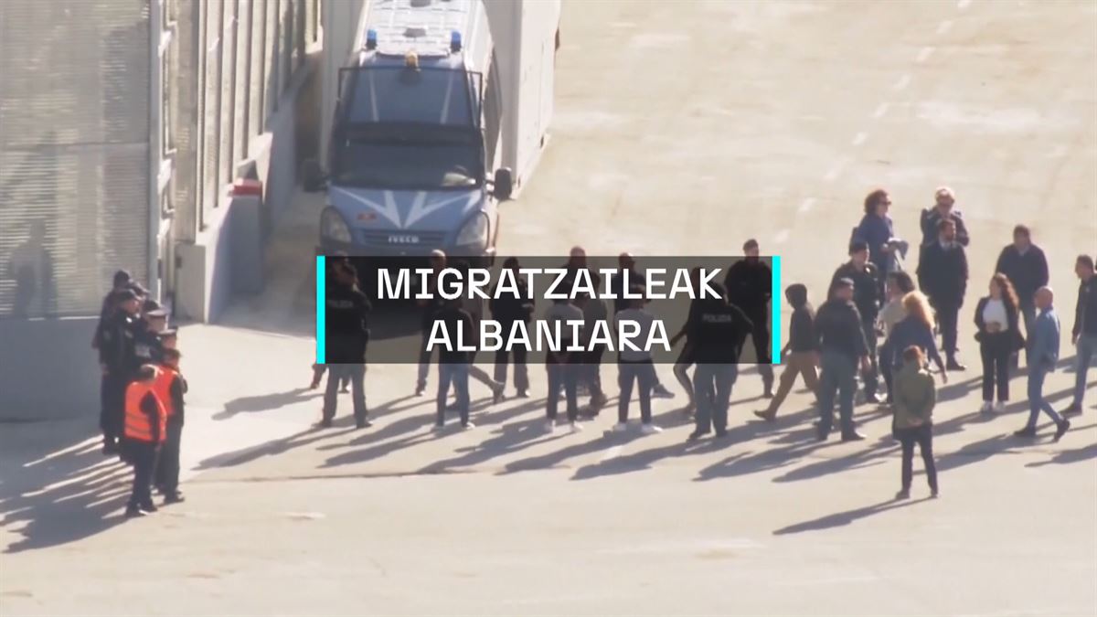 Migratzaileak Albanian. Agentzietako bideo batetik ateratako irudia.