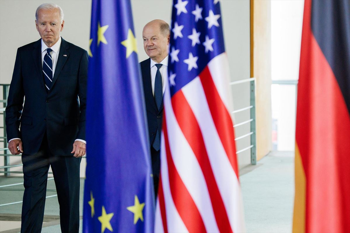 El presidente de Estados Unidos, Joe Biden, y el canciller alemán, Olaf Scholz, en Berlín.