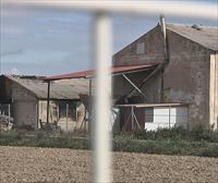 Un incendio calcina la nave de una granja de pollos en Peralta