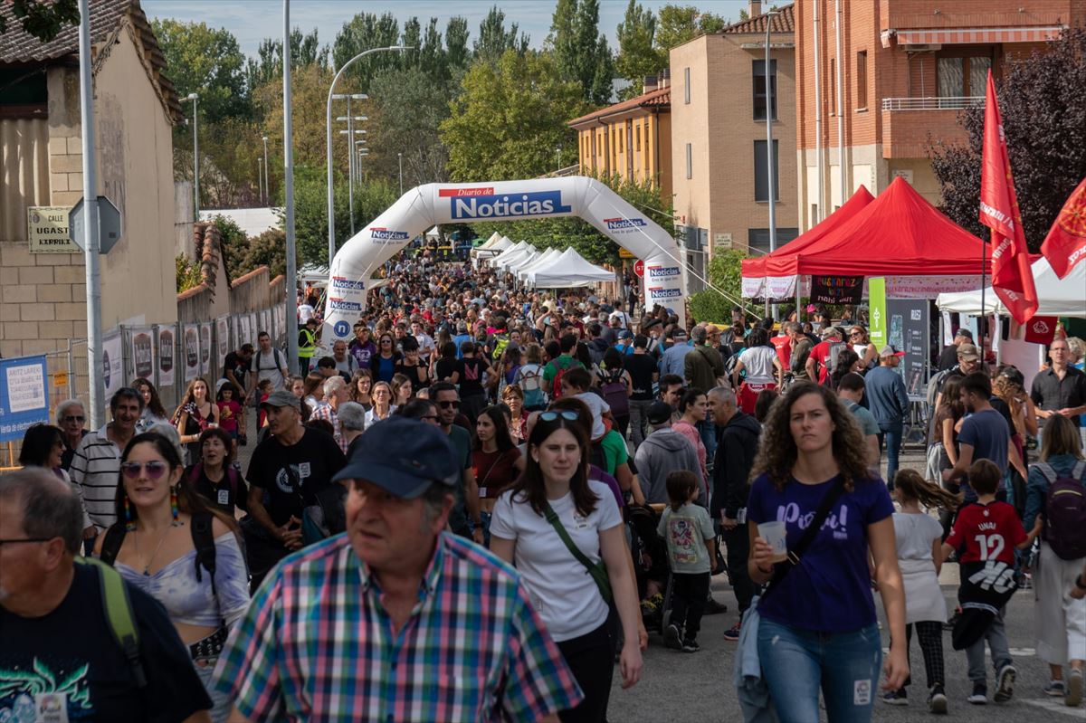 Giro ederrean igaro da Nafarroa Oinez eguna. Argazkia: Nafarroa Oinez. 