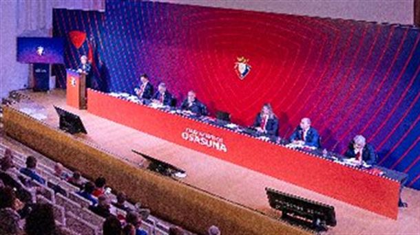 Asamblea de Socios Compromisarios de Osasuna (vía @CAOsasuna)