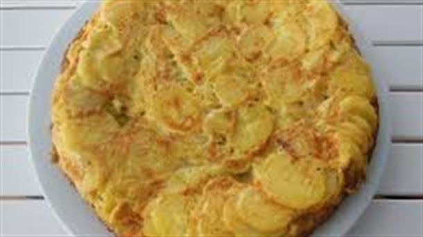 Hoy cenamos: tortilla de patatas.....¡de bolsa!