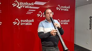 
Markel Bellidok EWI musika-tresna erakutsi du
