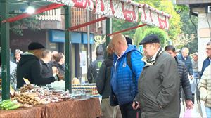 Jendetza bildu da Gernikan, Urriko Azken Asteleheneko Azokan