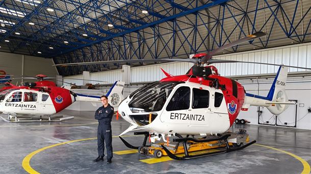 Helicópteros de la Ertzaintza, listos para ayudar en Valencia