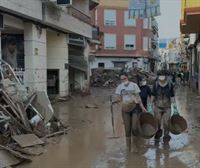 Agua estancada, barro contaminado, heridas infectadas y virus: los riesgos sanitarios del desastre en Valencia