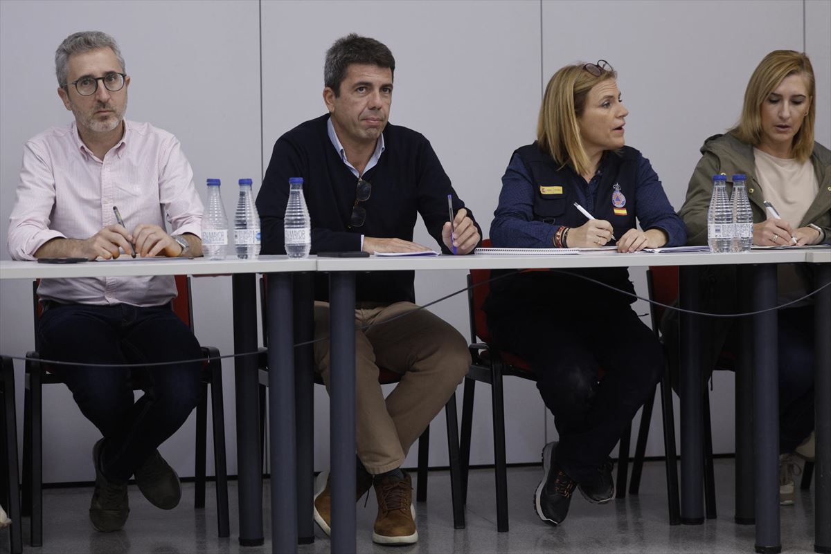 Mazón, hoy, en la reunión del Cecopi. EFE