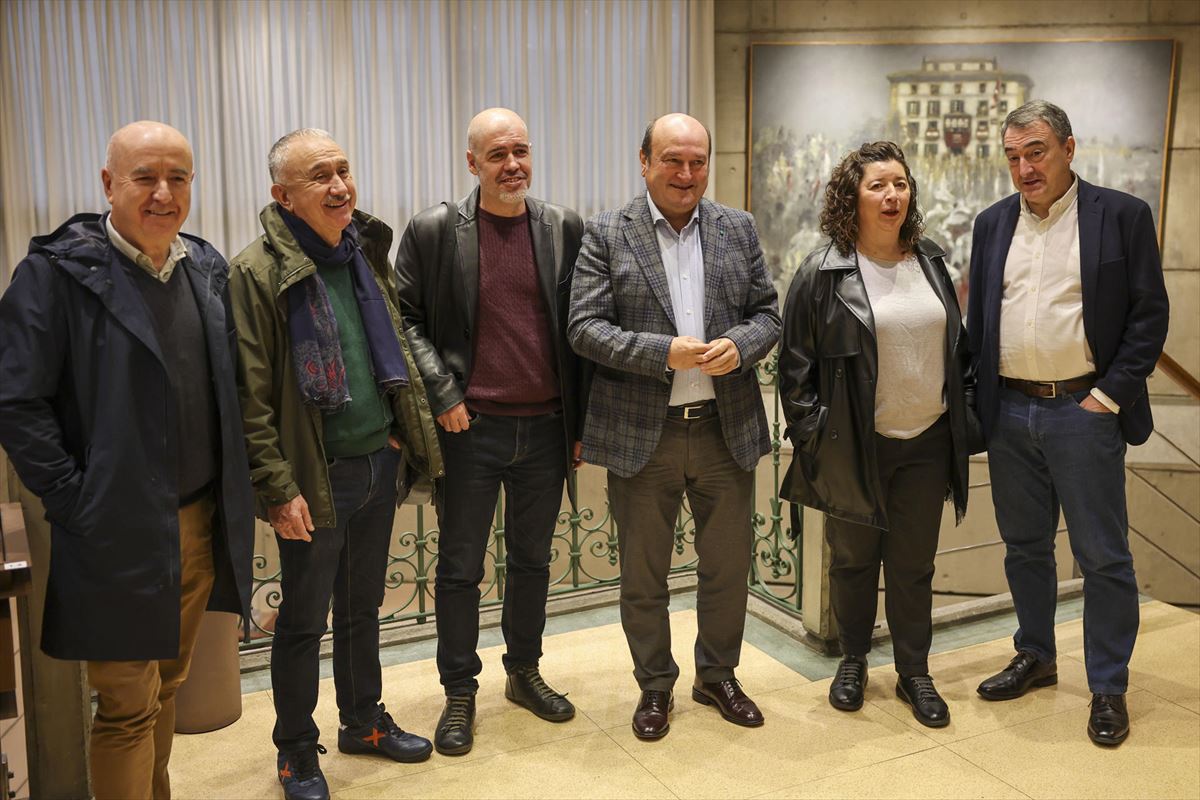 Bilera Sabin Etxean. Argazkia: EFE.