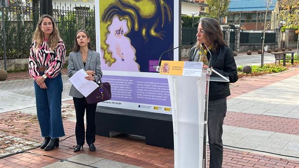 "La adolescencia ante la violencia machista", muestra al aire libre en el Paseo Fray Francisco de Vitoria 