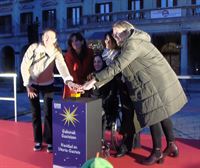 Vitoria-Gasteiz enciende las luces de Navidad con un espectáculo de luz y sonido