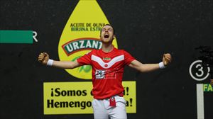 Unai Laso, campeón del Cuatro y Medio de 2024, al ganar por 22-19 a Peio Etxeberria en la final