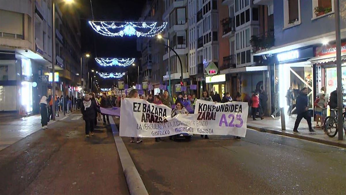 Vitoria-Gasteiz clama contra la violencia contra las mujeres