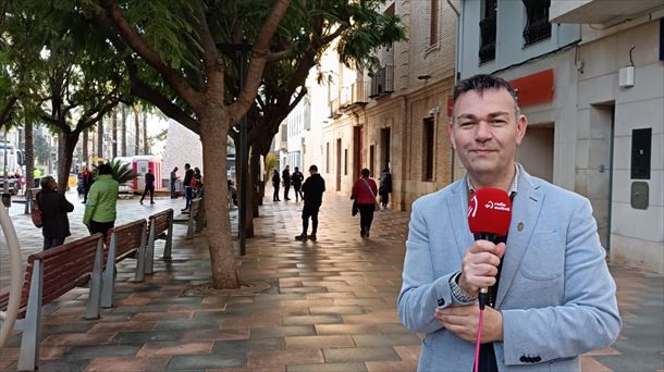 ''El Mercadona de Catarroja ya está abierto, pero ningún colegio ha abierto sus puertas''