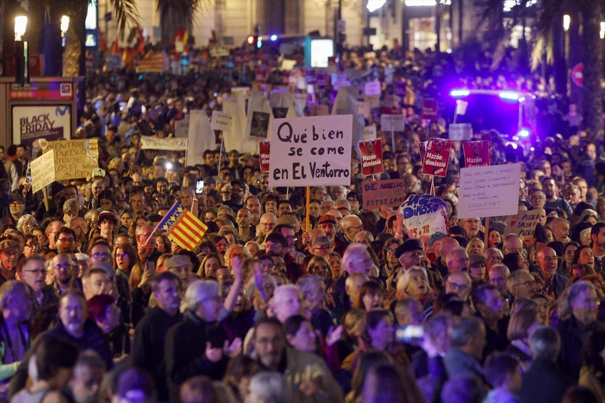 Imagen de la manifestación de esta tarde en Valencia. Foto: EFE