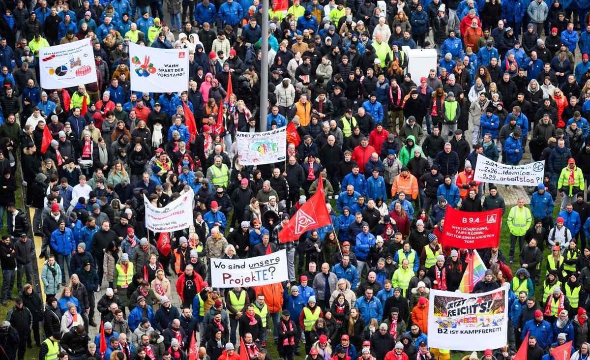 Protesta de los trabajadores de Volkswagen en Wolfsburg. Foto: EFE