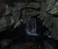 Visitamos la cueva de la cicatriz blanca